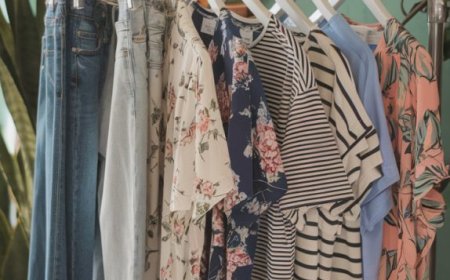 Your Guide to Modern Jeans and Sweatpants Trends