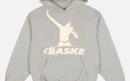 The Essentials Hoodie: A Modern Staple of Minimalist Streetwear