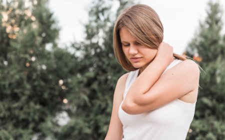 How We Help Denver Patients Beat Elbow Joint Pain Without Drugs