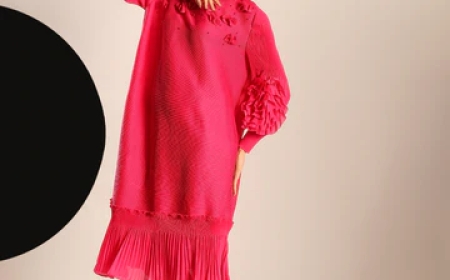 Baby Shower Dresses for Mom: Celebrating in Style and Comfort